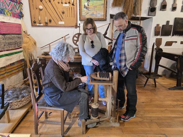 Démonstrations de transformation de la laine et de tissage traditionnel
