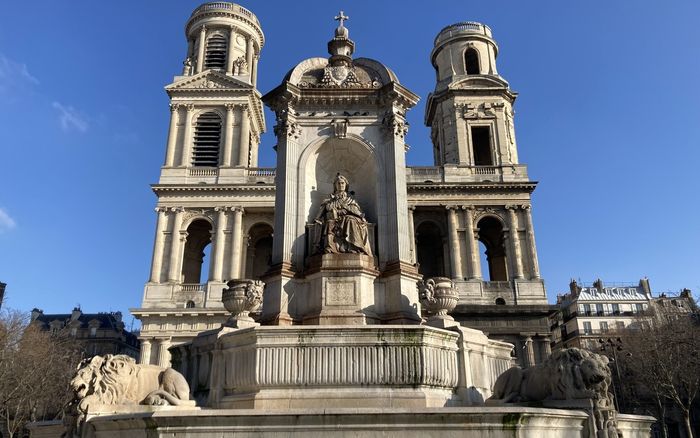 Les symboles cachés de la Rive gauche : visite insolite