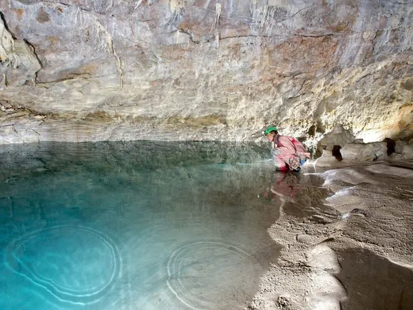 Journées nationales de la spéléologie / Grotte de la Cheminée