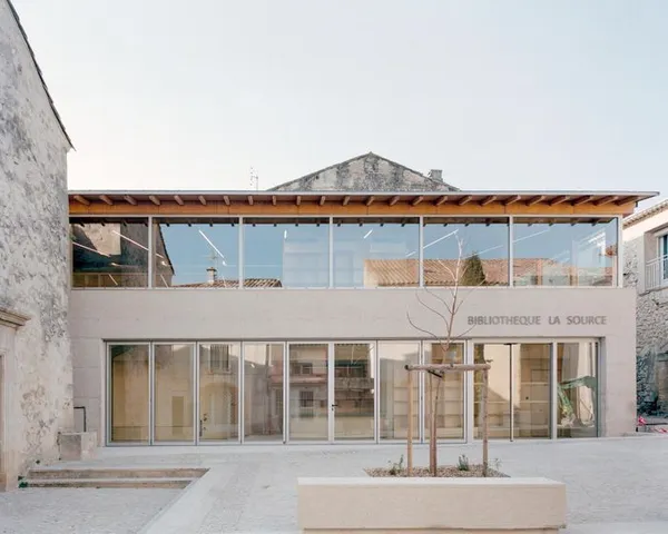 Visite architecturale de la bibliothèque tiers-lieu de Rochefort-du-Gard