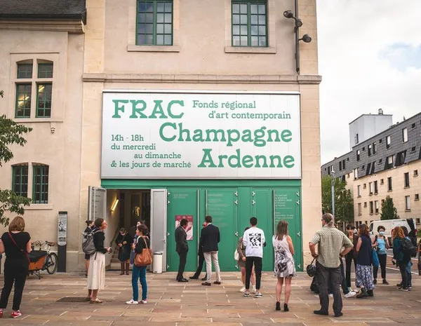 Visite du FRAC