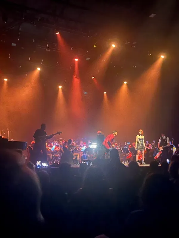 Normandie Supercars - Soirée dîner-spectacle avec le groupe Tuxedo