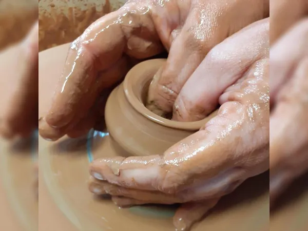 Atelier poterie : initiation au tour + émaillage