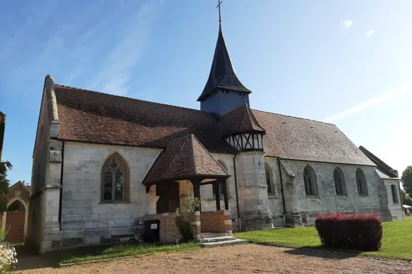 Lumières sur l'église de Pinterville