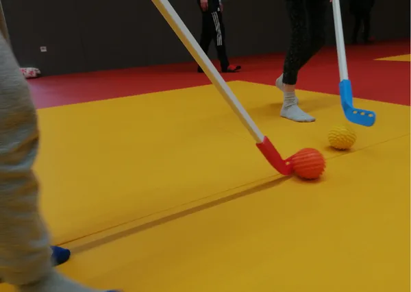 Sport en familles : Floorball