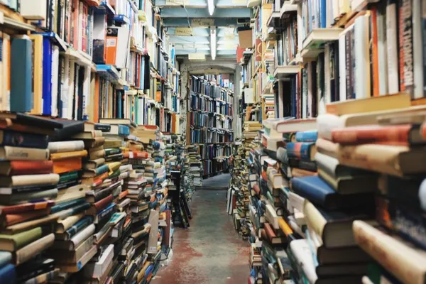 Vente de livres et CD pilonnés