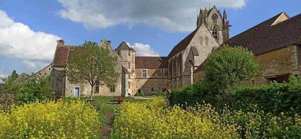 Cinéma en plein air - Projection du documentaire "Semer et Récolter" d'Éric Le Roch