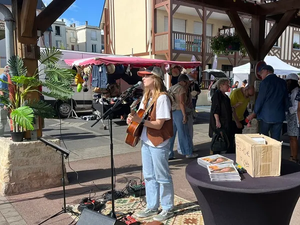 Animations musicales sur le marché nocturne