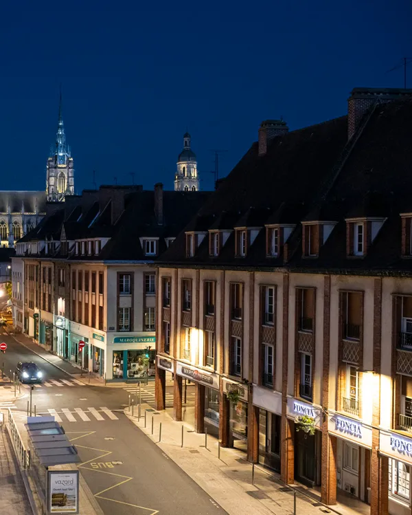 Pierres en Lumières : Le XIXe siècle et les grands monuments publics ébroïciens.