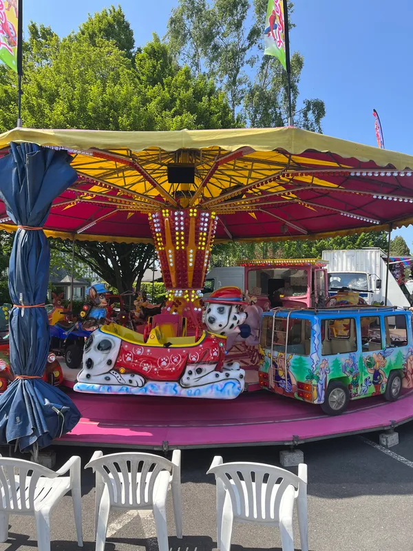 [Fête foraine]