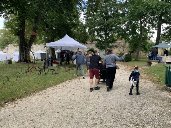 Marché du terroir et de l'artisanat à Creully