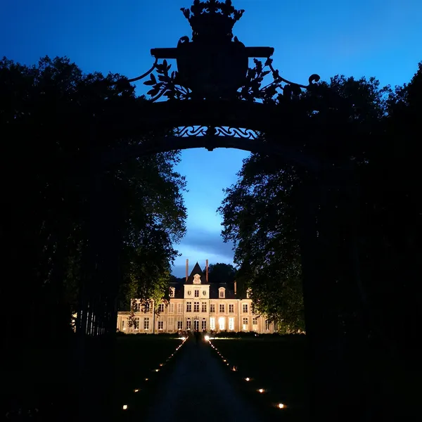 Le château de Pinterville s’illumine et résonne aux sons de la musique irlandaise - Pierres en lumières