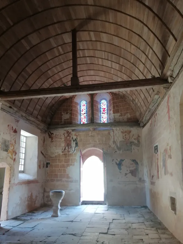 Mystères et lumières à l’église Saint-Brice de Loucé