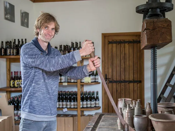 Visite avec distillation à la cidrerie Mette au Mesnil Caussois