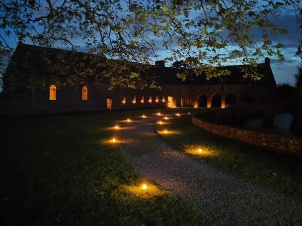 Pierres en Lumières au Château de Pirou - COMPLET