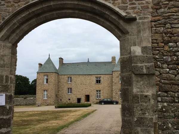 Visite : Manoir de Maupertus-sur-Mer