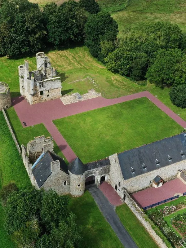 Visite du Château de Montfort