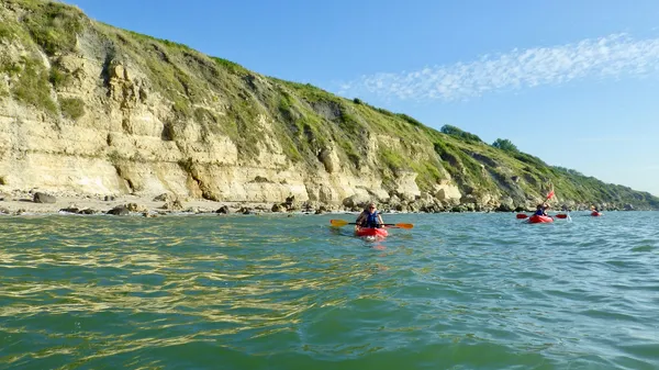Concept Sport Emotion - Randonnée en kayak au pied des Roches noires