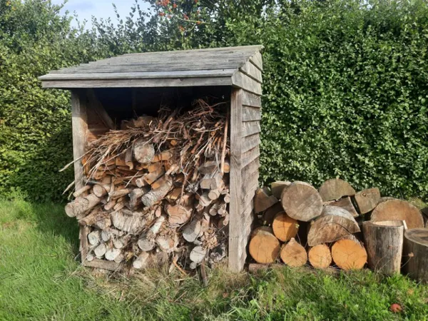 Atelier de l’Ethnothèque : construire son bûcher