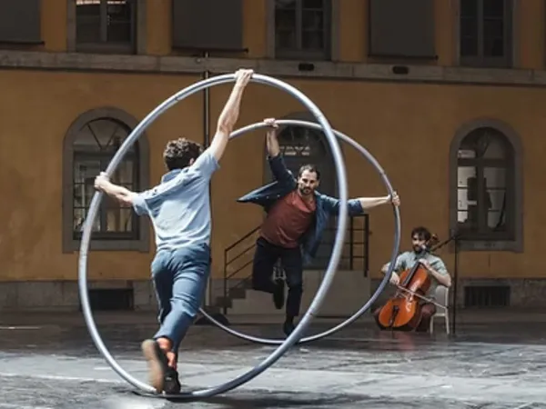 Soirée Cirque : Solstice (Compagnie Contrepoint) & Rapprochons-nous (La Mondiale Générale)