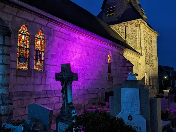 Pierres en Lumières 2026 en l'église Saint-Aubin à SAINT-AUBIN-SUR-MER