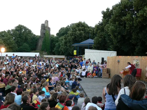 35ème édition Les Virevoltés  - festival de rue à Vire Normandie