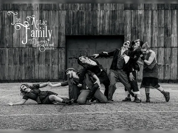 Spectacle The Attic Family de la Cie The Wood Sisters