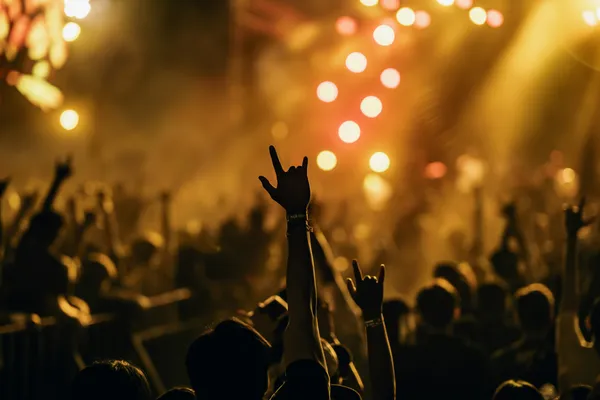 Escale estivale | concert du groupe de rock « Douche »