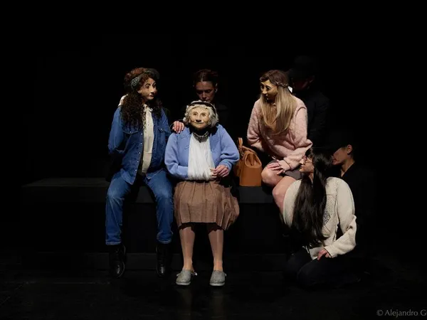 Théâtre-marionnnette   Juste Irena