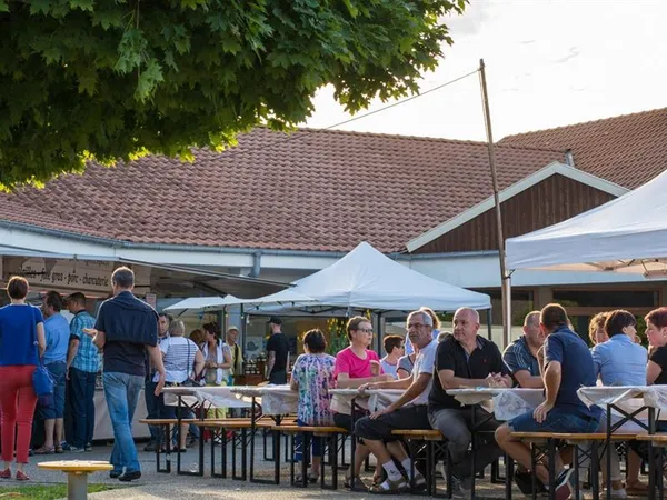 Marché nocturne gourmand