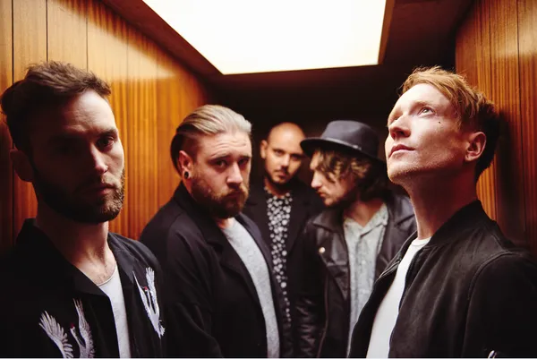 MALLORY KNOX