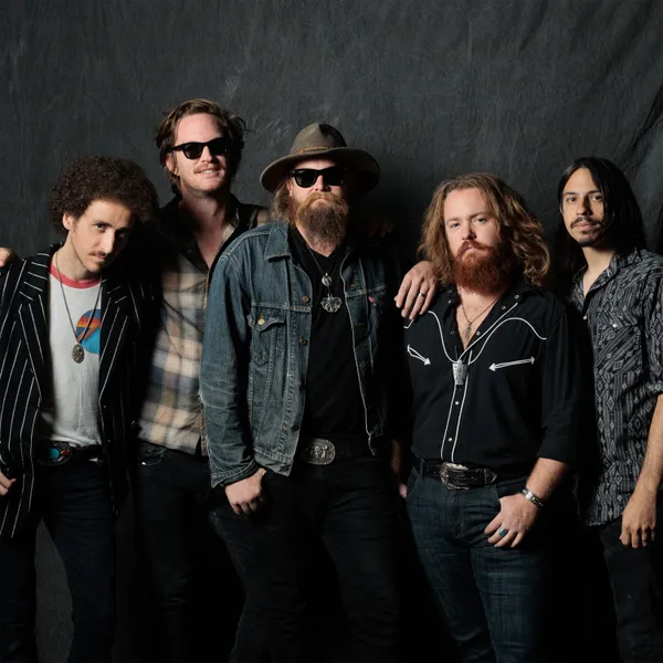 ROBERT JON & THE WRECK