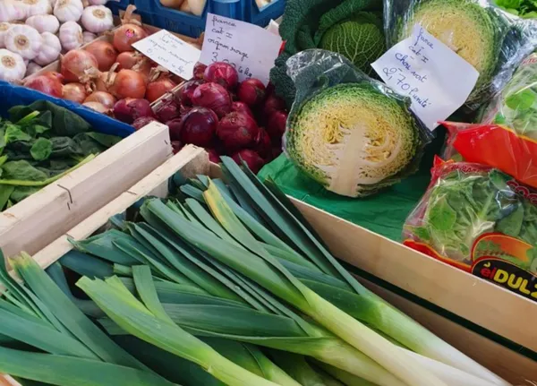 Marché de Asnieres-sur-Nouere