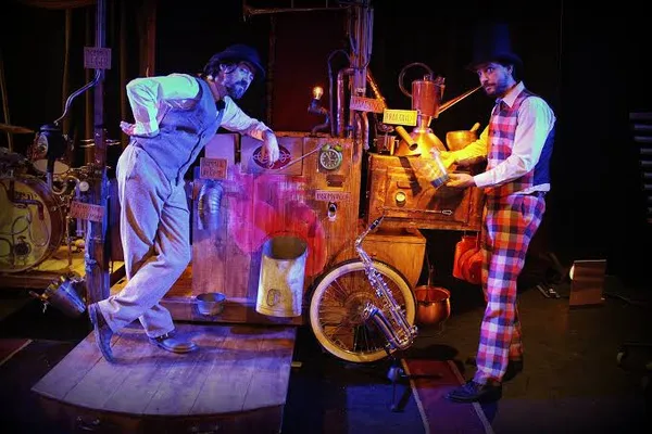 Spectacle jeune public : Boîte de nuit par la Toute Petite Cie