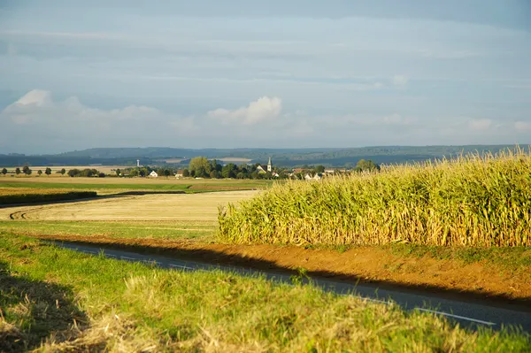 Commeny, un village typique, entre agriculture et ruralité