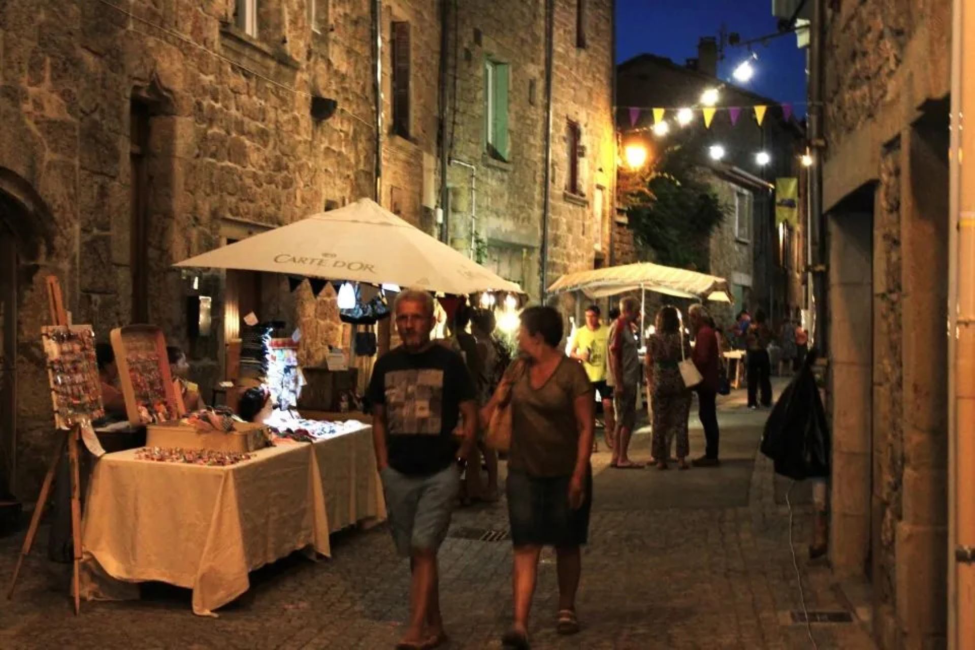 Marché nocturne de Meyras