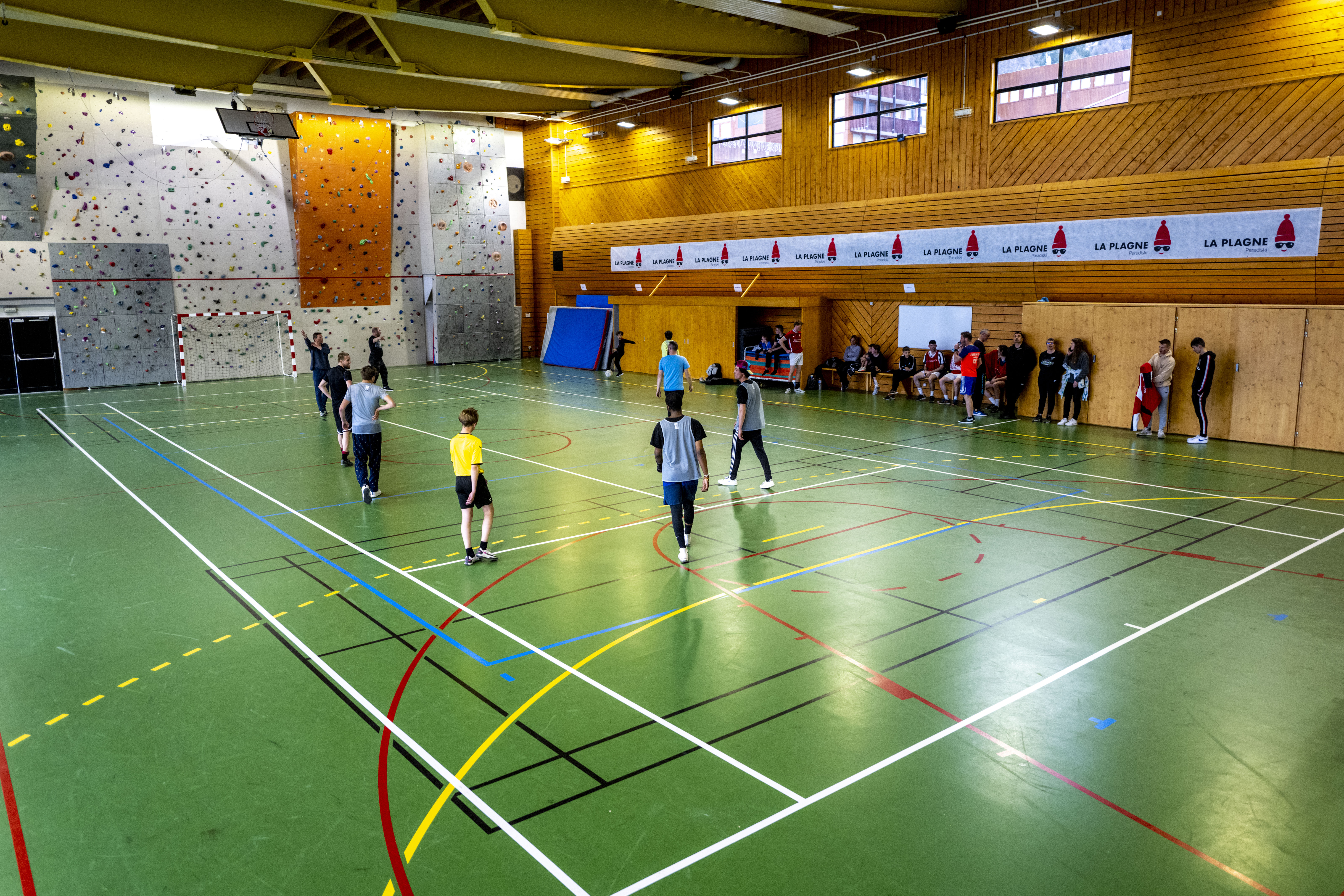 Salle Omnisports | Foot + de 16 ans