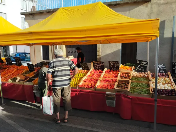 Marché hebdomadaire de Vauvert
