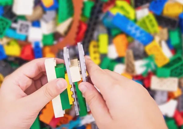 Fresque LEGO® collaborative pour le mois des familles - Plats