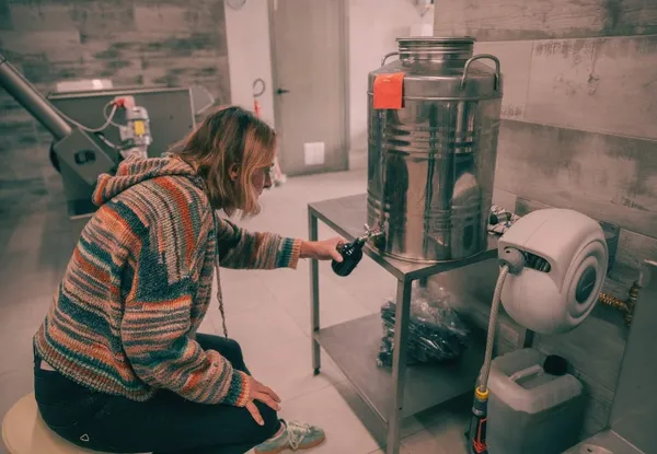 Visite du moulin à huile au Domaine des 9 chênes