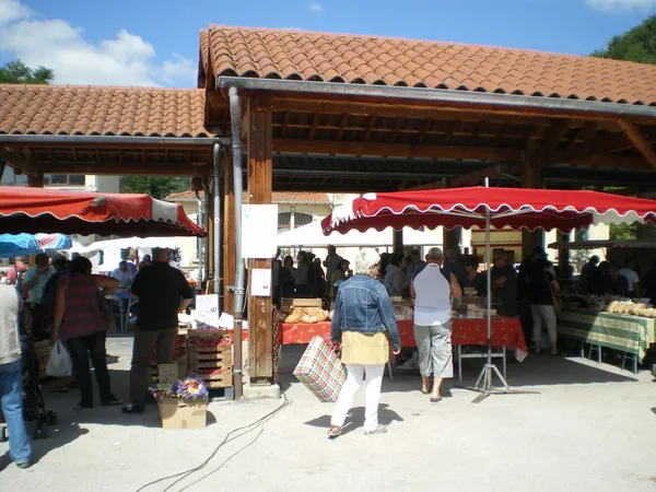 Marché hebdomadaire de Vorey