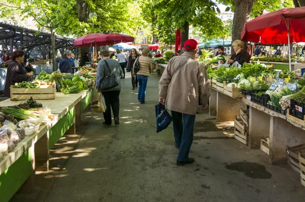 Le marché du centre-ville de Pontoise