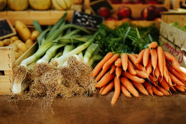 Marché hebdomadaire de Saint-Christophe sur Dolaison
