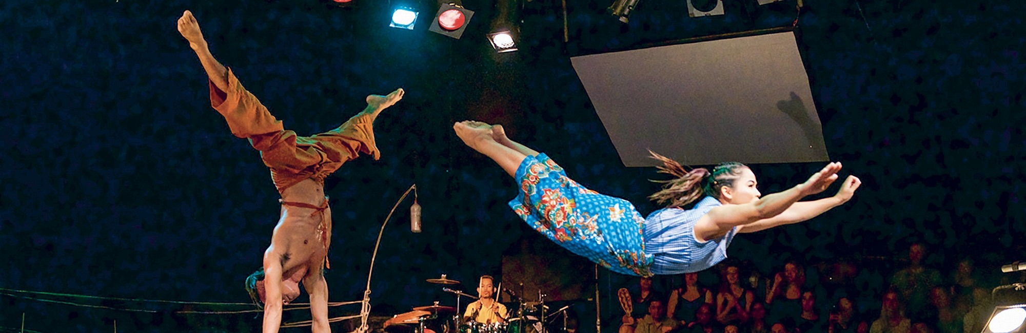 Same Same - Phare Circus
