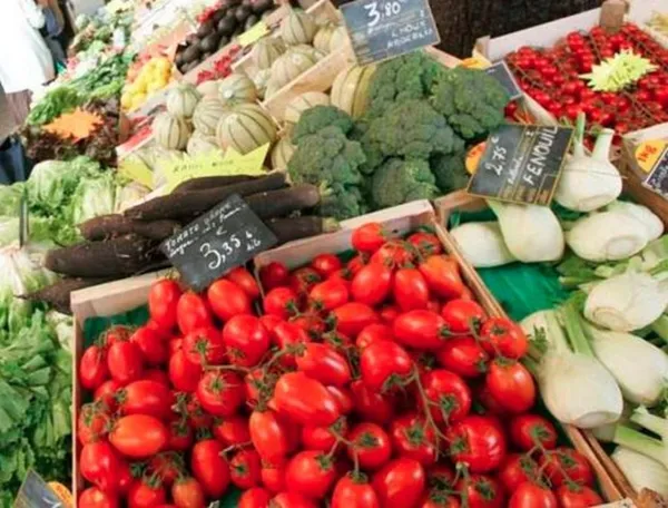 Marché de Pont L'Abbé d'Arnoult