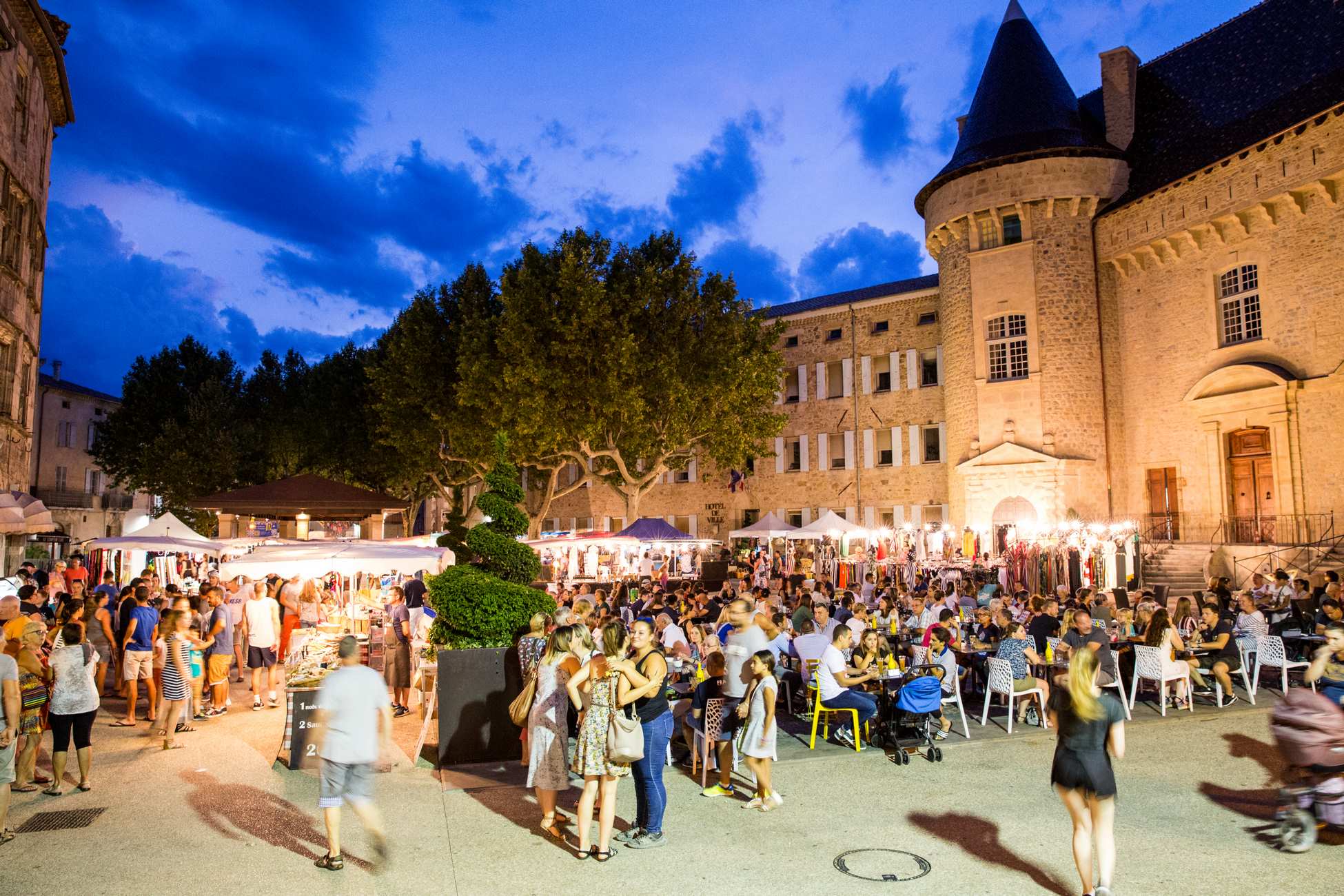 Les Artisanales d'Aubenas (marché nocturne)