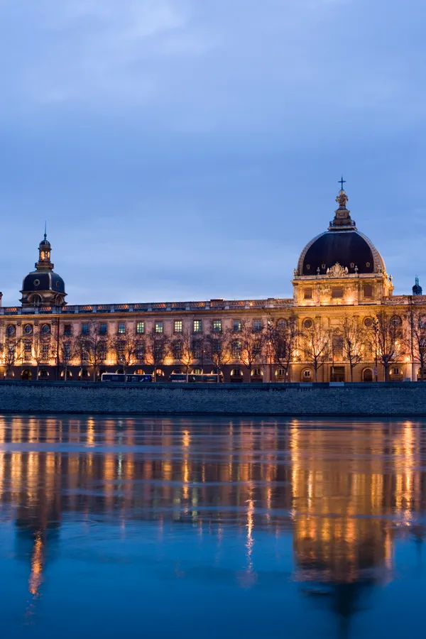 Le Grand Hôtel-Dieu de Lyon, au fil de l'histoire