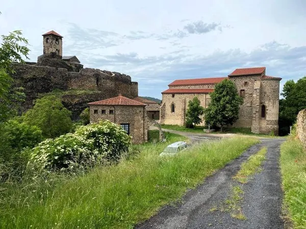 Visite du château et de sa chapelle romane