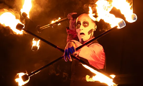 Spectacle de feu pour Halloween : Infernodeliko