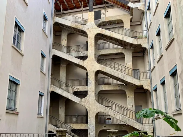 La Maison des Canuts et les traboules de la Croix-Rousse